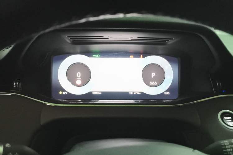 Used Land Rover Range Rover Evoque 2023 Aurora L 249 PS Luxury Edition