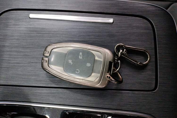 Used GAC Trumpchi GS8 2022 Linghang Series 2.0 TGDI Two-Wheel-Drive Luxury Smart Connectivity Version (7 Seats)
