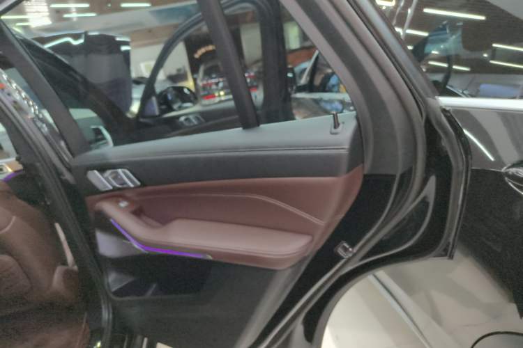 Used BMW X5 2022 Restyled xDrive 40Li M Sport Package
