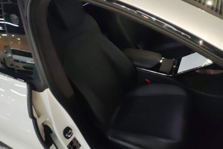 Used  L7 2022 Dynamic Model