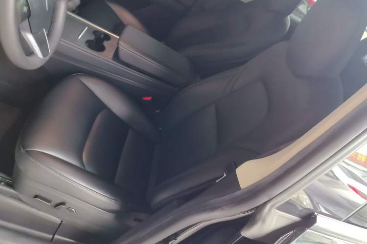 Used Tesla Model Y 2022 Rear-Wheel-Drive Version
