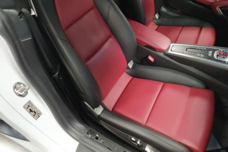 Used Porsche 718 2018 Cayman 2.0T
