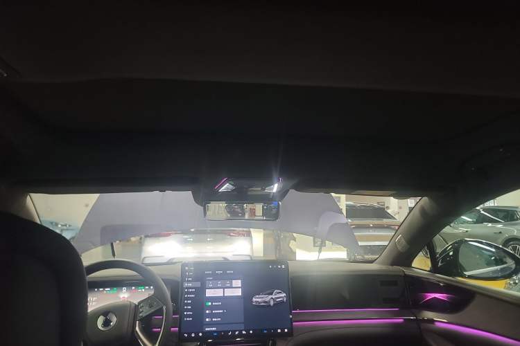 Used Denza Z9 2024 630 km All-Wheel Drive Max Version
