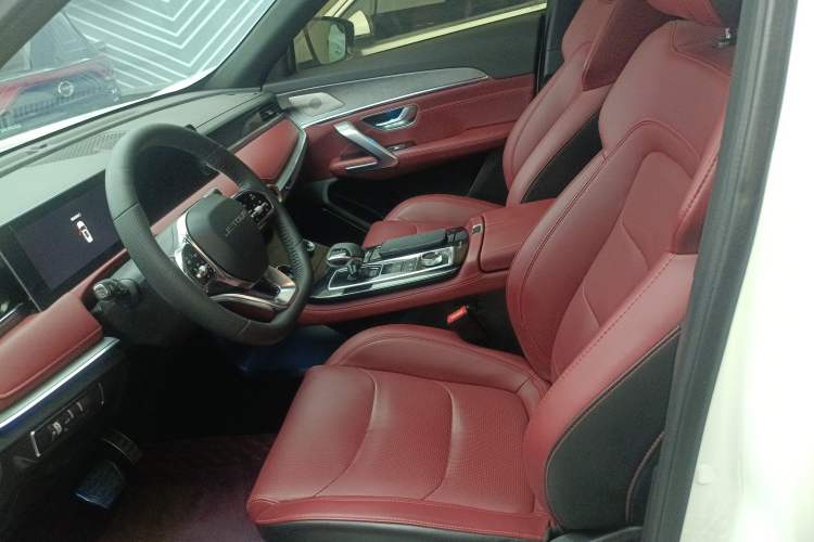 Used JETOUR X70 PLUS 2021 1.6T DCT 7-Seater
