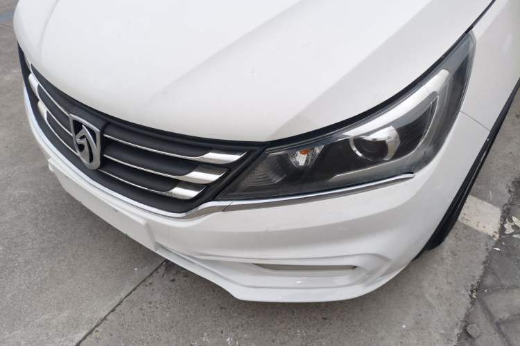 Used Baojun 310W 2017 1.5L Manual Fashion Model China V
