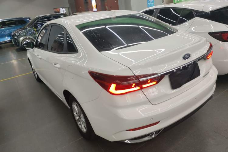 Used Ford Escort 2021 1.5L Automatic Platinum Edition