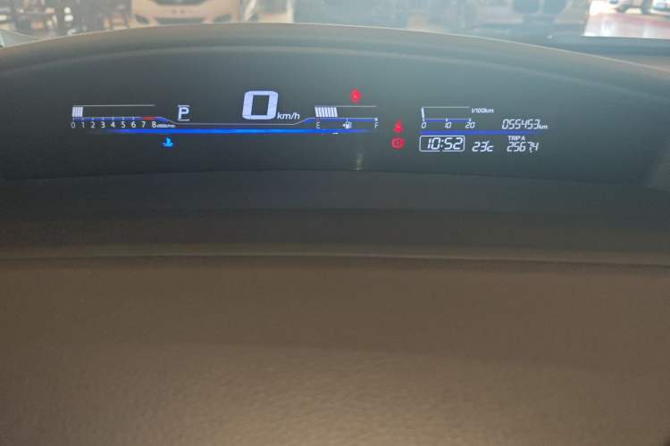 Used Honda Jade 2017 1.8L automatic Comfort version 5 seats
