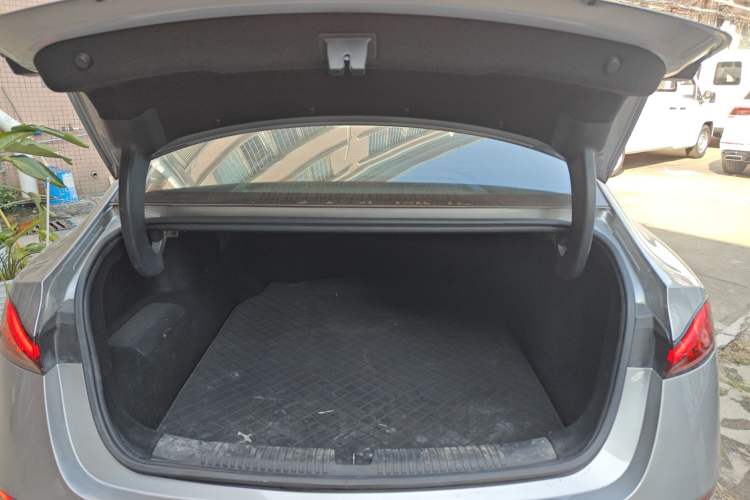 Used Roewe D7 2023 DMH 125km Excellence Edition