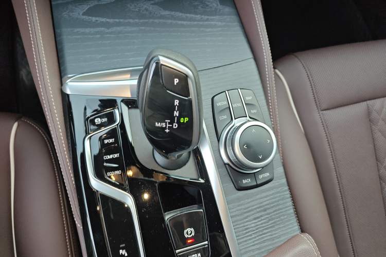 Used BMW 5 Series 2022 Restyled 530Li Leading Edition M Sport Package
