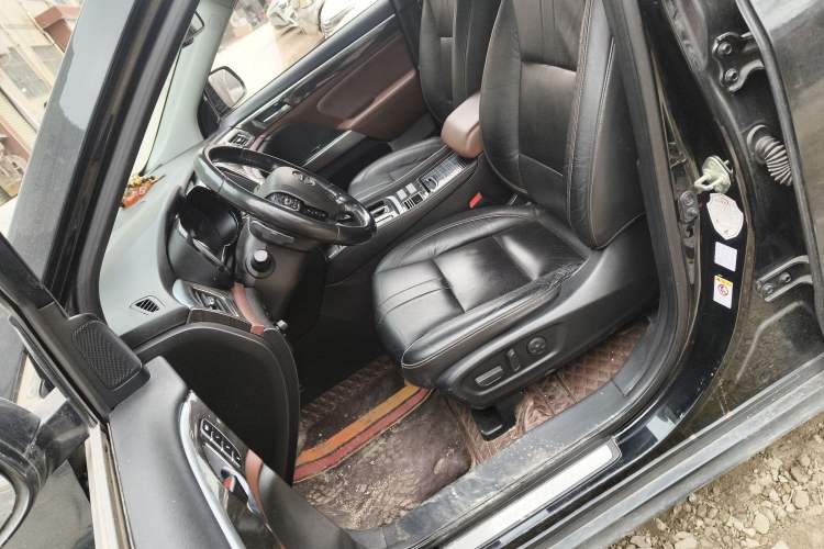 Used GAC Trumpchi GS8 2017 320T Two-Wheel Drive Luxury Smart Connectivity Version (7 Seats)
