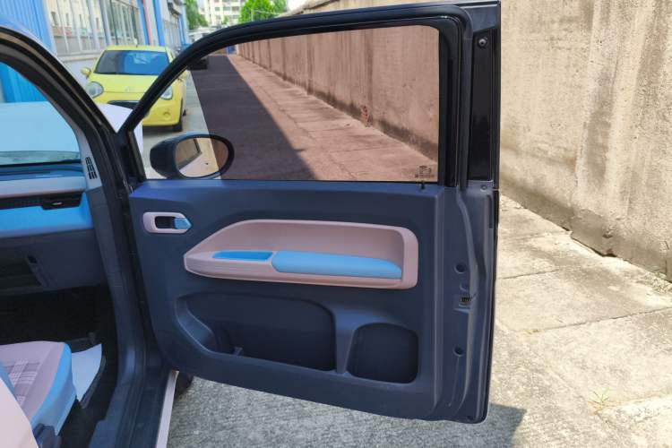 Used Chery QQ Ice Cream 2022 170km Sundae Phosphate Lithium-Ion