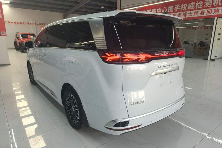 Used Denza D9 2022 DM-i 970 Four-Wheel Drive Prestige Model