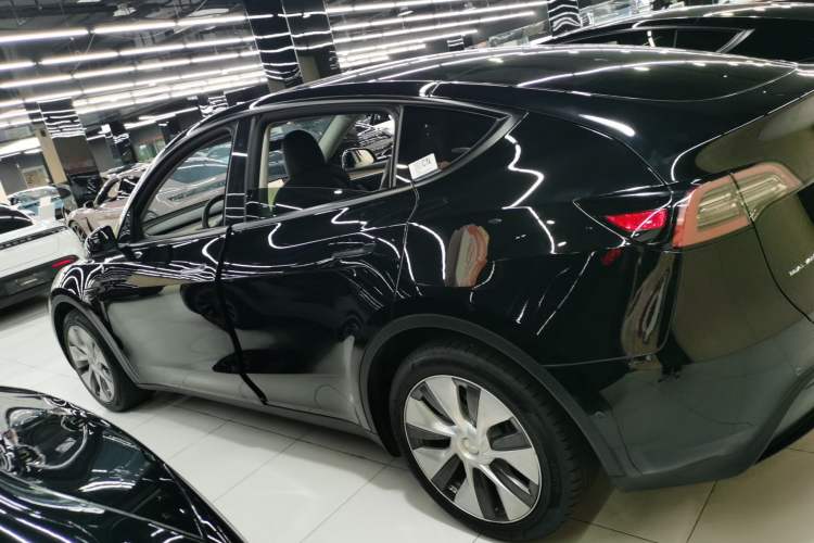 Used Tesla Model Y 2021 Standard Range Rear-Wheel Drive Version