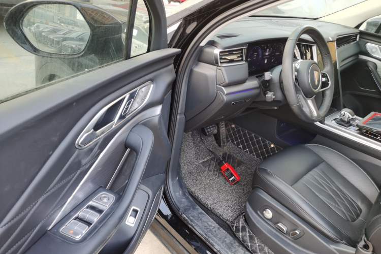 Used Hongqi HS7 PHEV 2024 2.0T PHEV Four-Wheel Drive Flagship Edition 6 Seats
