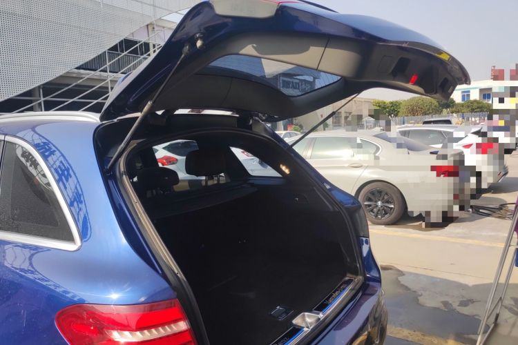 Used Mercedes-Benz GLC 2018 GLC 260 4MATIC Luxury Model