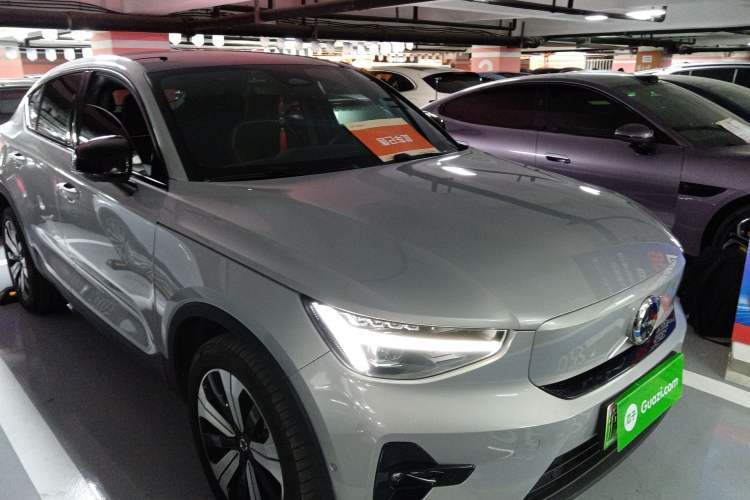 Used Volvo C40 2022 Long-Range PRO Version
