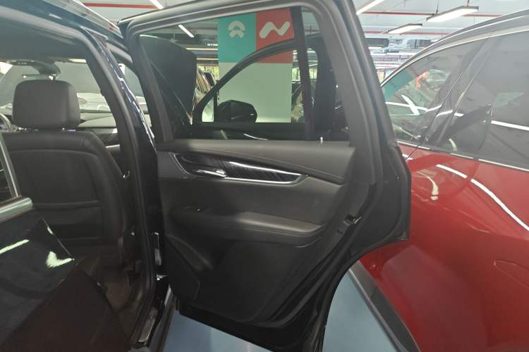 Used Cadillac XT6 2022 2.0T Six-Seater Four-Wheel Drive Luxury Version
