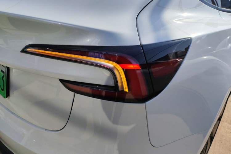 Used Tesla Model 3 2025 Rear-Wheel-Drive Version
