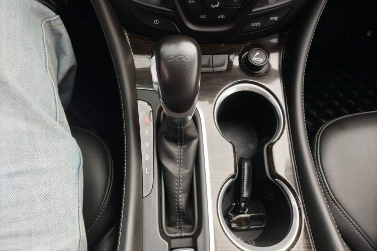 Used Buick Envision 2019 20T Two-Wheel Drive Elite Version China VI Standard
