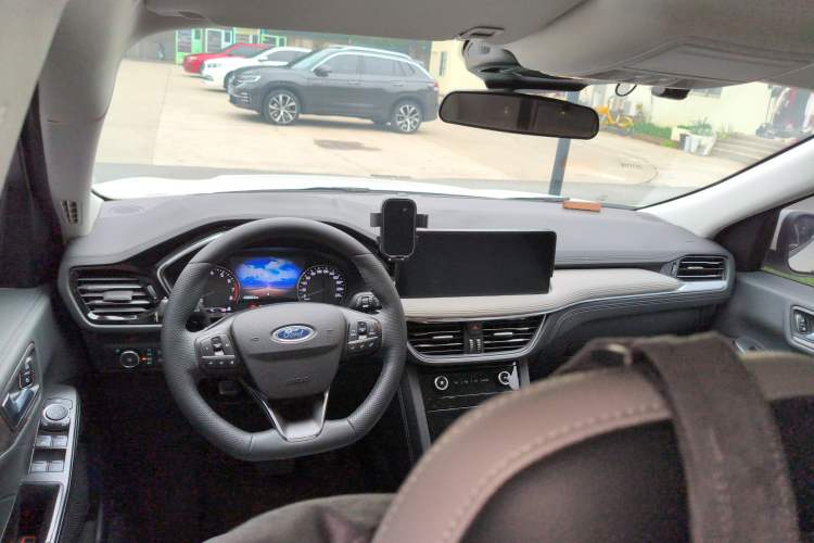 Used Ford Escape 2020 EcoBoost 245 Two-Wheel-Drive Comfort Edition