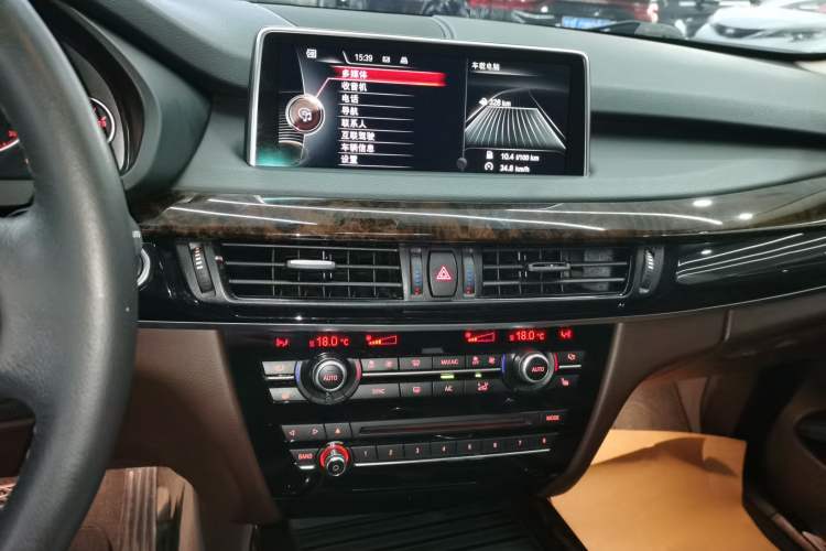 Used BMW X5 2015 xDrive28i
