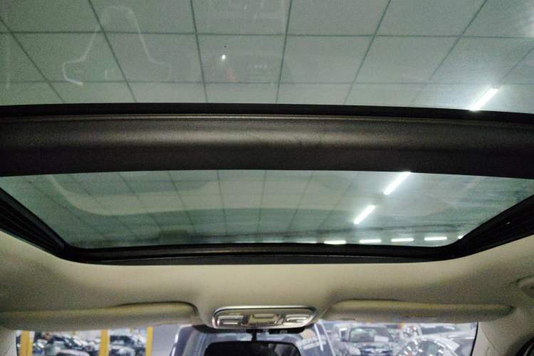 Used Geely Auto Emgrand X7 Sport 2018 1.8TD Manual Two-Wheel Drive Smart Connect 4G Internet Edition