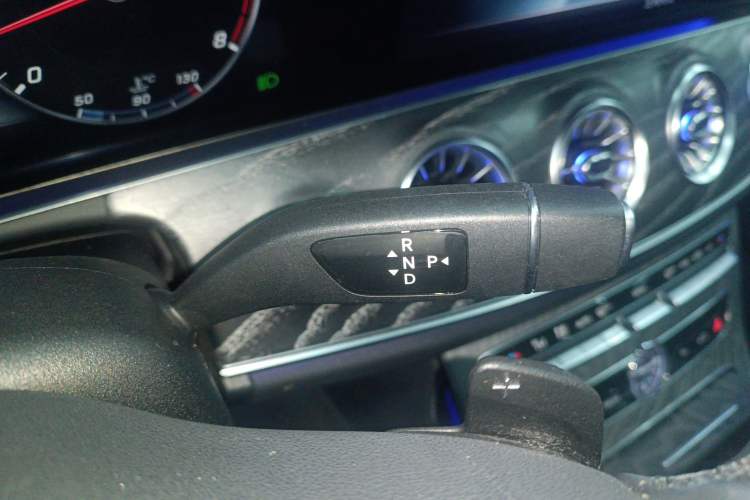 Used Mercedes-Benz CLS 2018 CLS 300 Luxury Model
