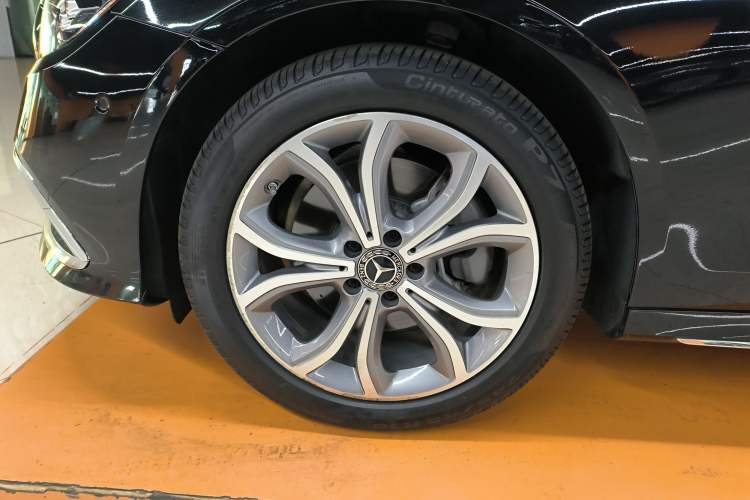 Used Mercedes-Benz E-Class 2023 Restyled E 300 L Sporty and Stylish Edition
