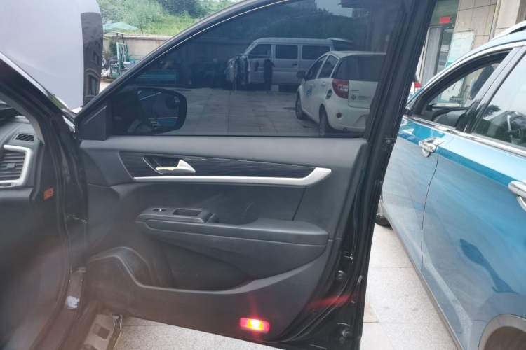 Used Dongfeng Aeolus AX7 2016 1.4T Manual ZhiShang Model
