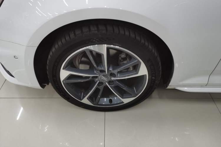 Used Audi A4L 2019 40 TFSI Fashion Edition China VI Emission Standard
