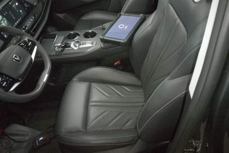 Used Changan UNI-K iDD 2023 Zhidian iDD 1.5T 135km Smart & Fun Model
