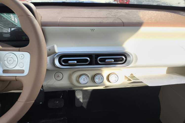 Used Wuling Hongguang MINIEV 2024 3rd Generation 215km Youth Edition
