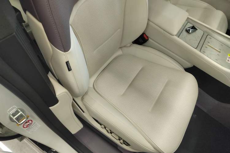 Used  12 2025 Ultra Extended-Range Edition