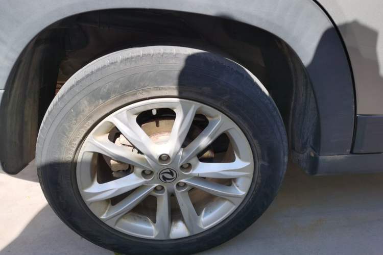 Used Dongfeng Fengon S560 2018 1.8L Manual Urban Model 7 Seats