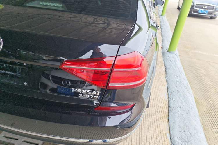 Used Volkswagen Passat 2017 330TSI DSG Luxury Edition
