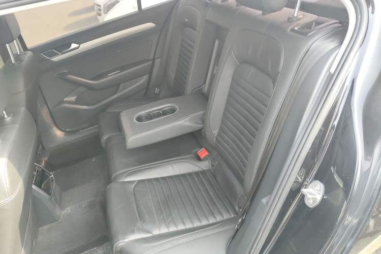 Used Volkswagen Magotan 2018 330TSI DSG Advanced Model
