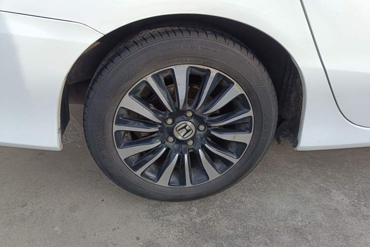 Used Honda Crider 2013 1.8L automatic luxury edition