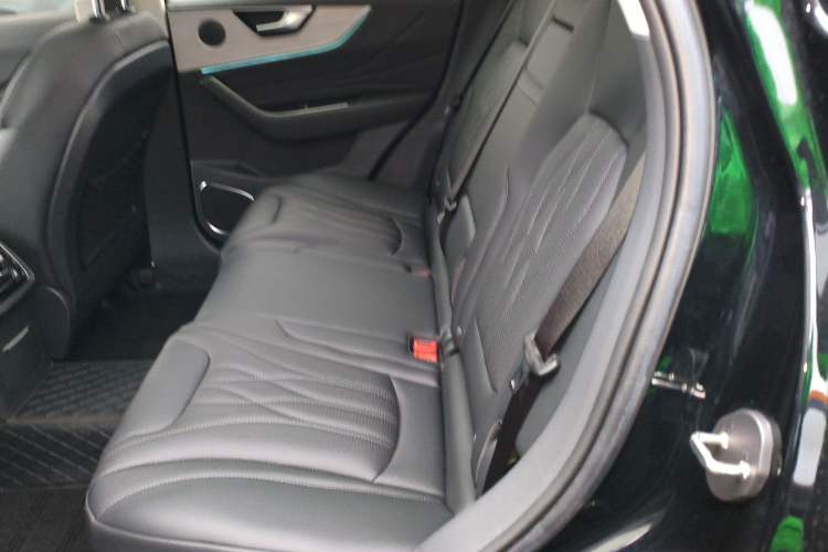 Used Hongqi HS5 2025 2.0T Two-Wheel Drive Flagship Pro Edition
