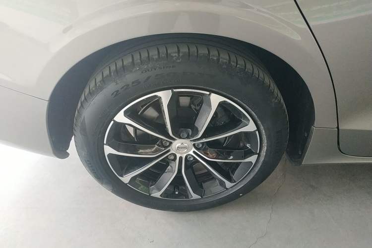 Used Volvo S60 2022 B4 Zhiyi Luxury Edition