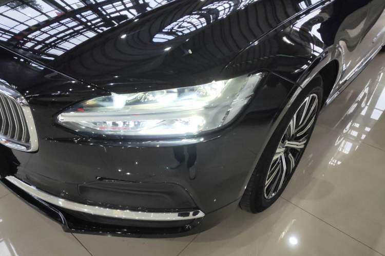 Used Volvo S90 2022 B5 Zhiyi Luxury Edition
