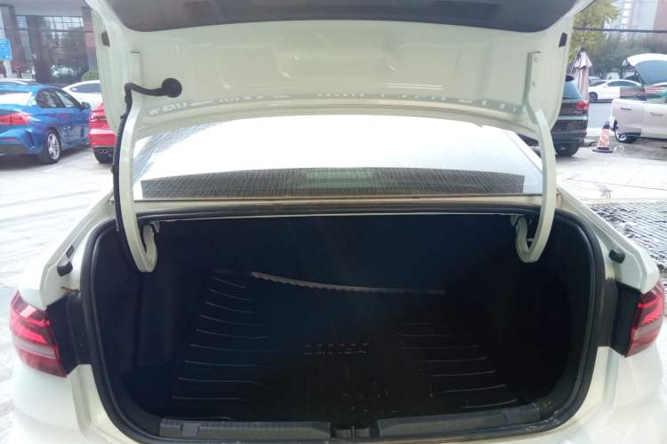 Used Volkswagen Lavida 2024 300TSI DSG Starry Sky Leading Edition
