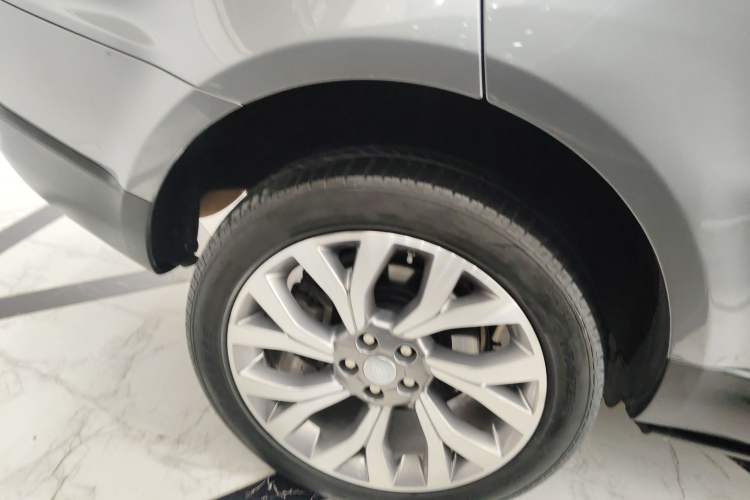 Used Land Rover Range Rover Sport 2020 3.0 L6 SE