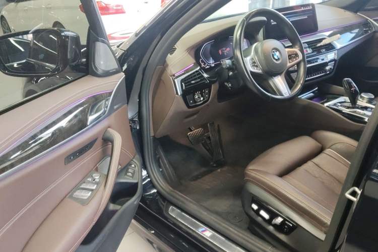 Used BMW 5 Series New Energy 2021 535Le Pioneer Edition M Sport Package
