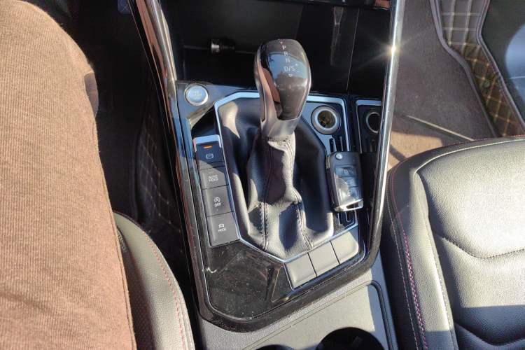 Used Volkswagen Tayron 2020 330TSI Two-Wheel Drive Luxury Smart Connectivity Version
