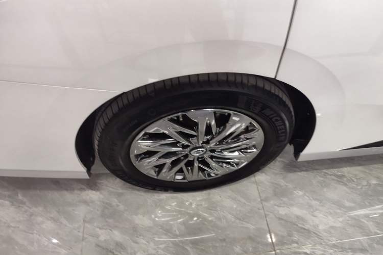 Used GAC Trumpchi Xiangwang M8 2025 Kunkun Series Ultra First-Class Cabin
