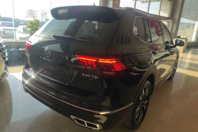 Used Volkswagen Tiguan L 2023 330TSI Automatic Two-Wheel Drive R-Line Flagship Edition
