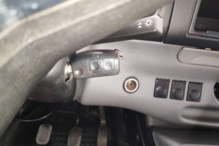 Used JMC Transit 2017 2.8T Commercial Version Long Wheelbase Mid-Roof 6/7/8-Seater JX493
