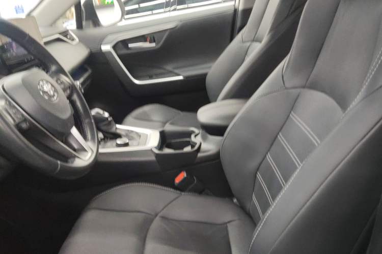 Used Toyota Wildlander 2023 Dual-Motor 2.5L E-CVT Four-Wheel Drive Prestige Edition
