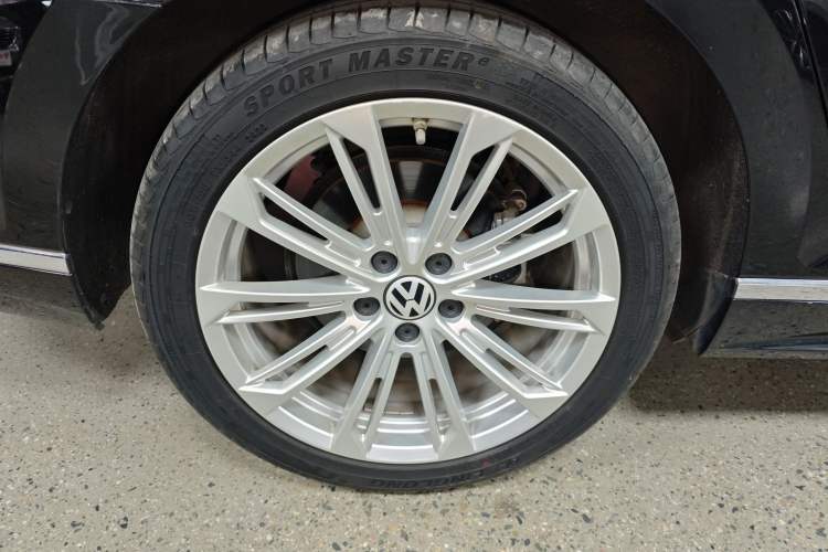 Used Volkswagen Magotan 2023 2 Million Units Commemorative Edition 330TSI DSG Luxury Version
