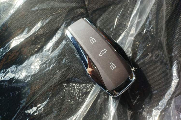 Used  3 2025 330km Freedom Edition
